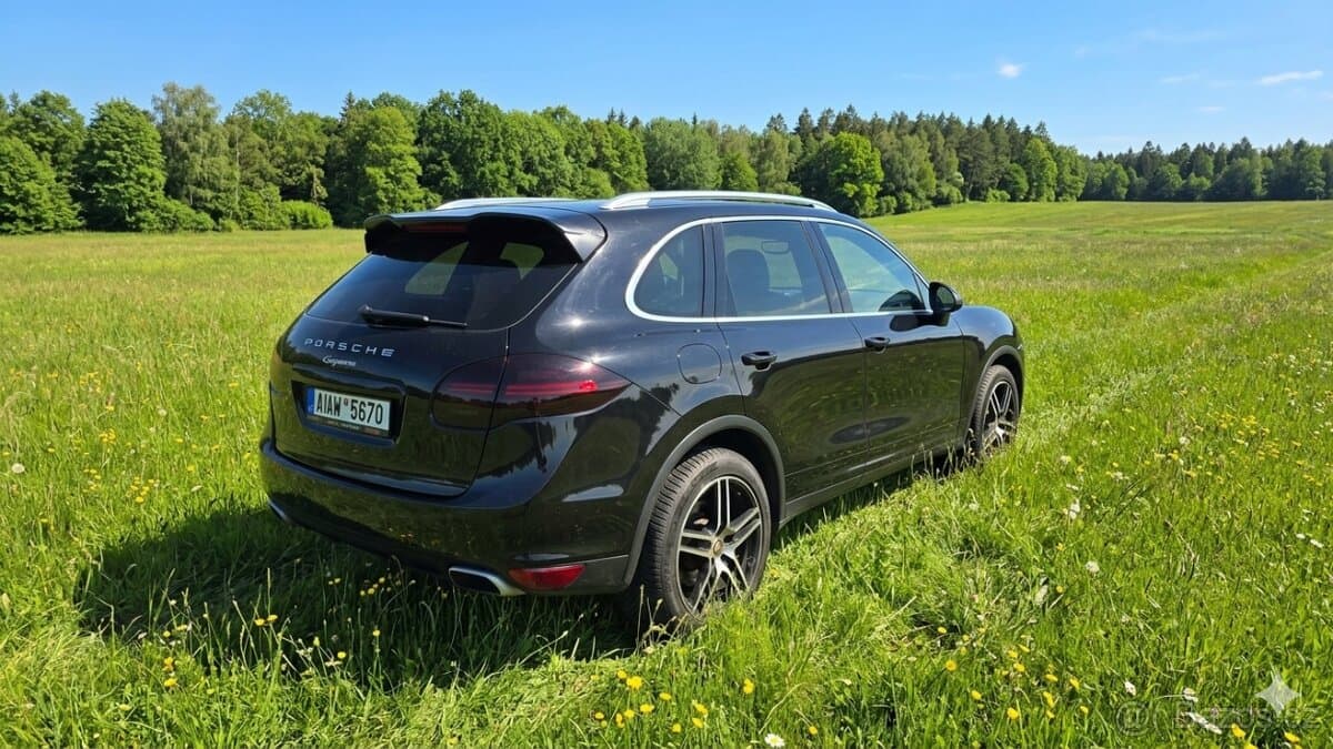 2012 Porsche CAYENNE