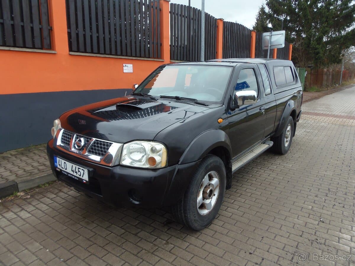2004 Nissan NAVARA