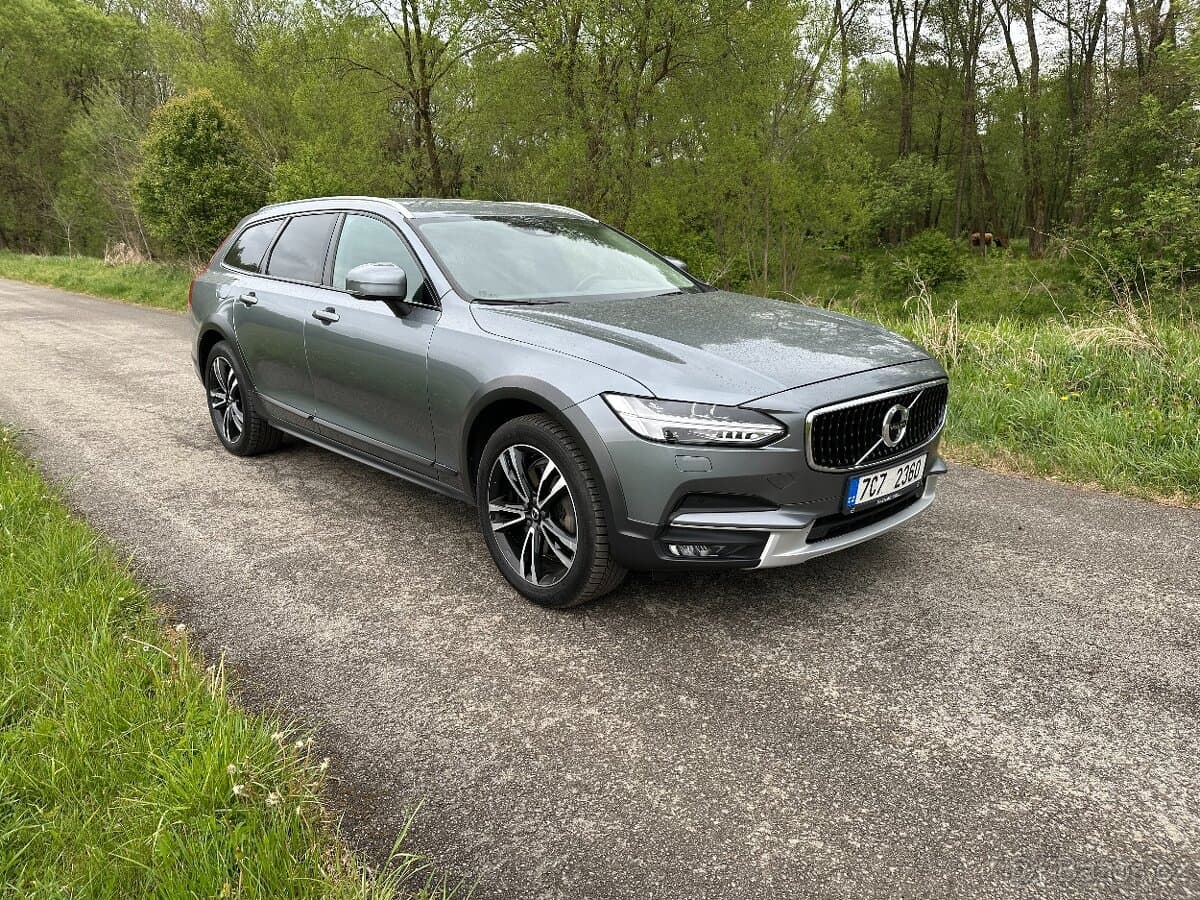2020 Volvo V90