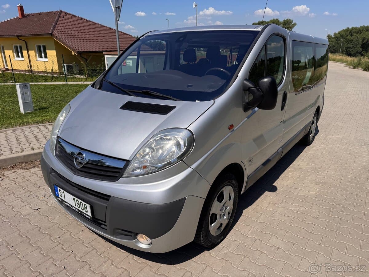 2011 Opel VIVARO
