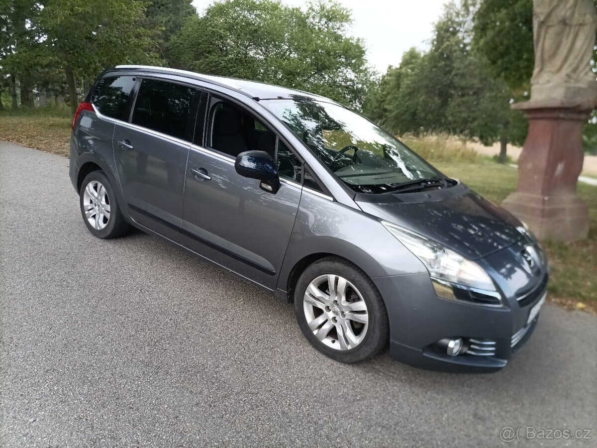 2012 Peugeot 5008