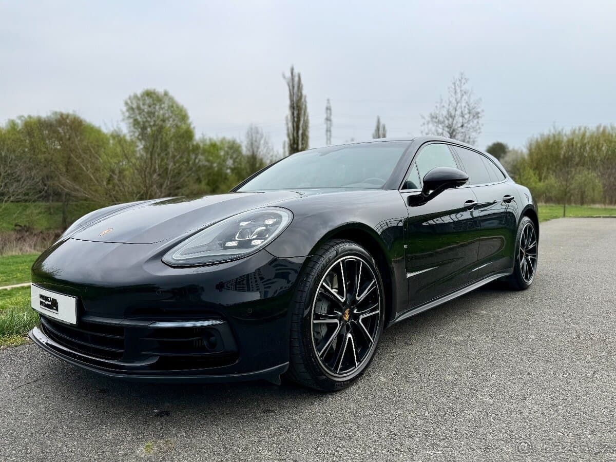 2018 Porsche PANAMERA