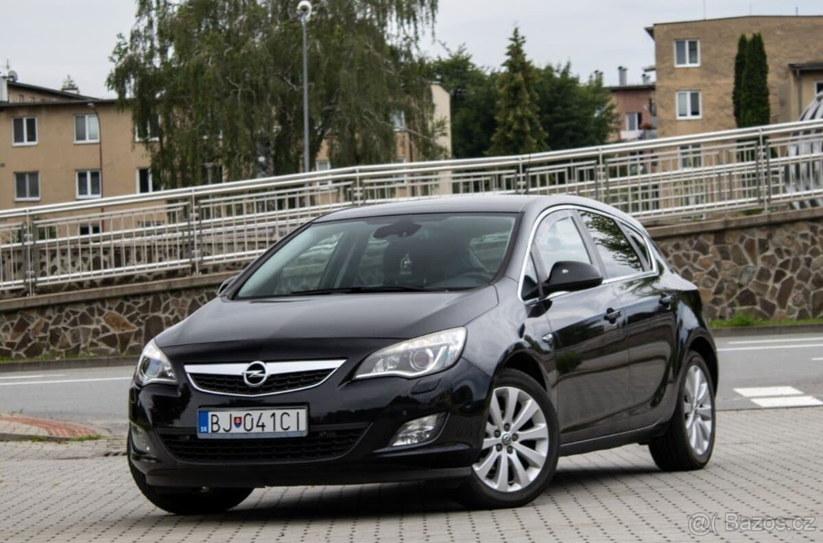2011 Opel ASTRA