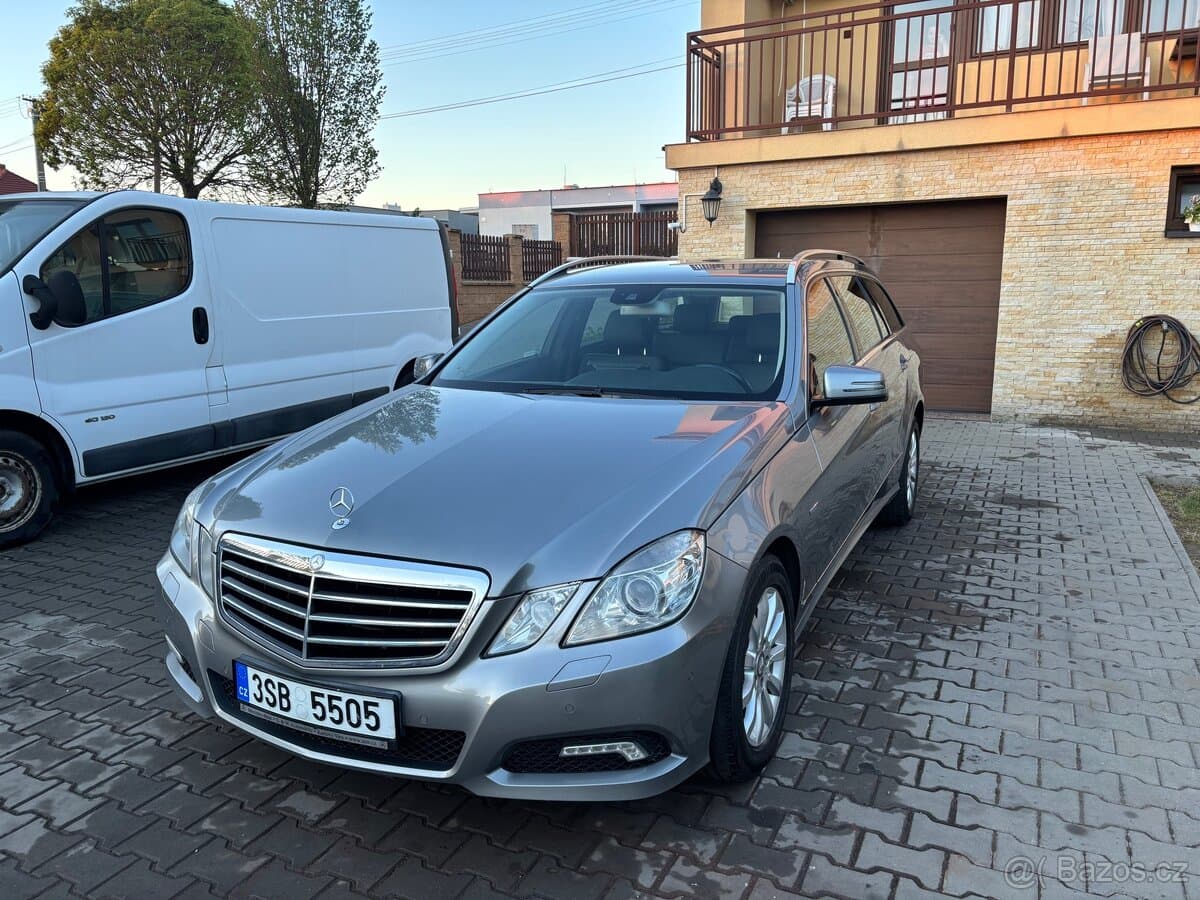 2010 Mercedes-Benz OSTATNÍ