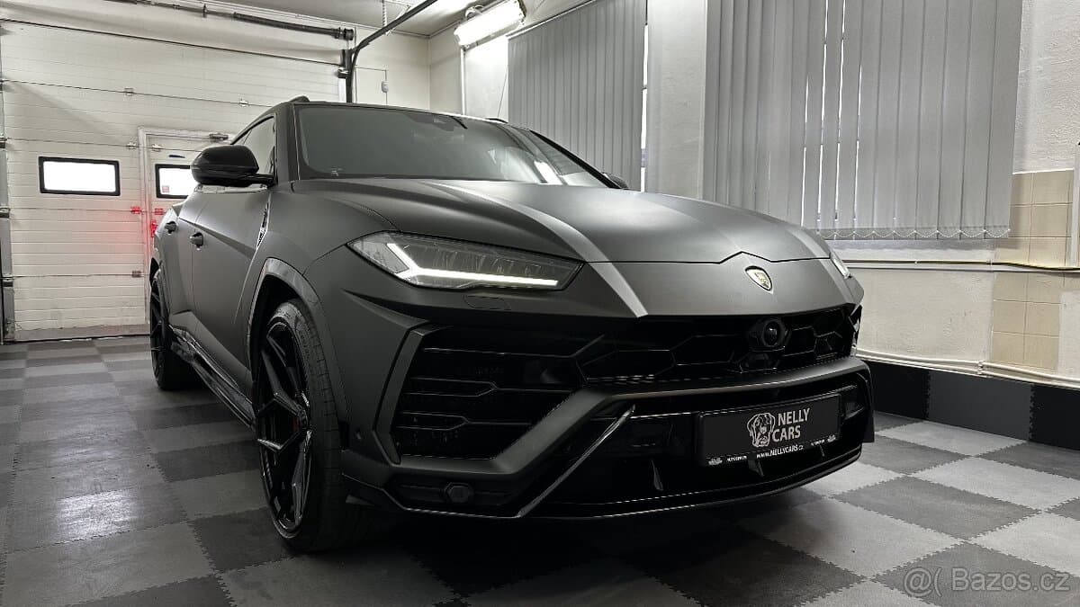 2020 Lamborghini URUS