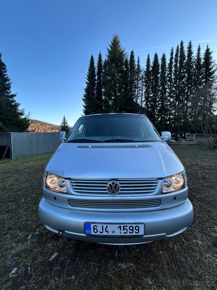 2002 Volkswagen CARAVELLE
