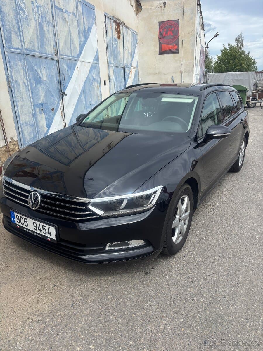 2016 Volkswagen PASSAT