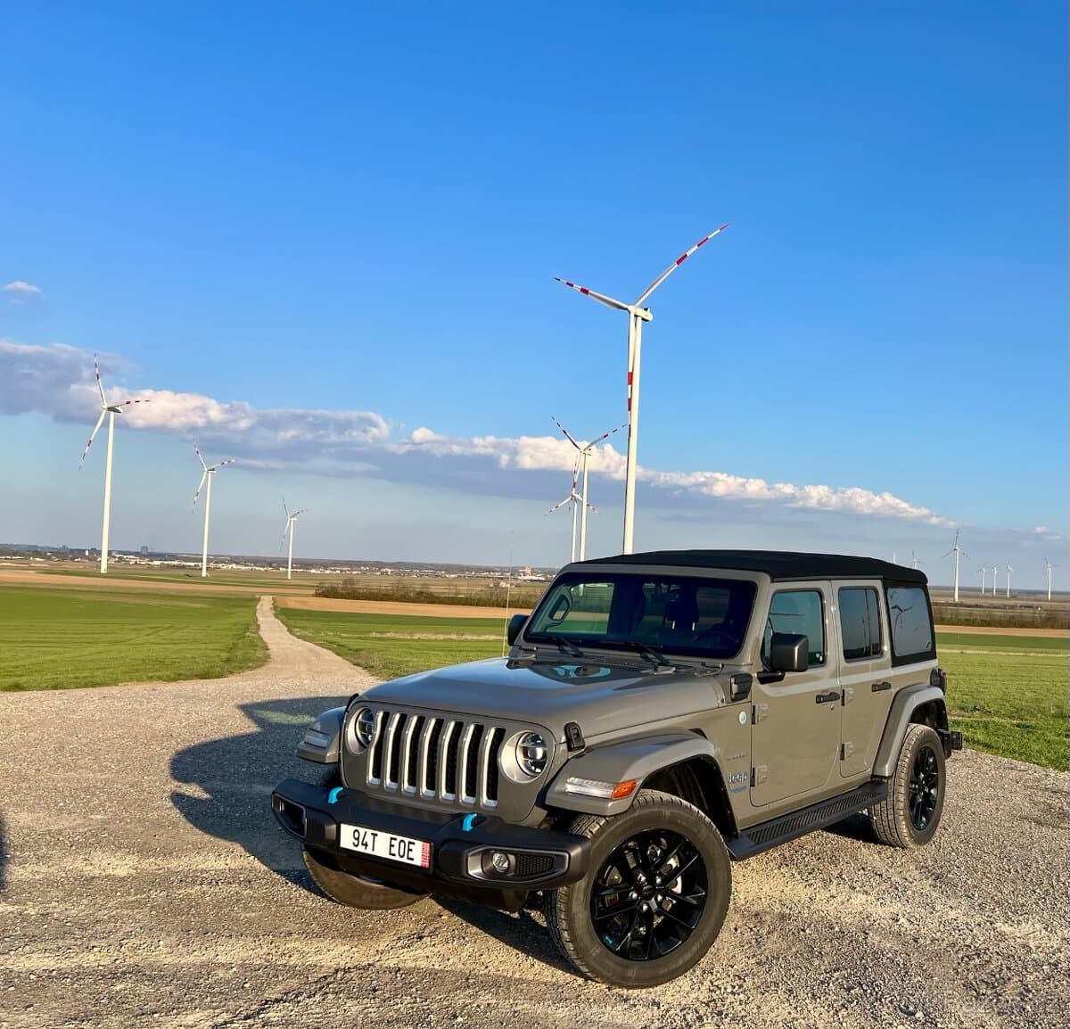 2022 Jeep WRANGLER