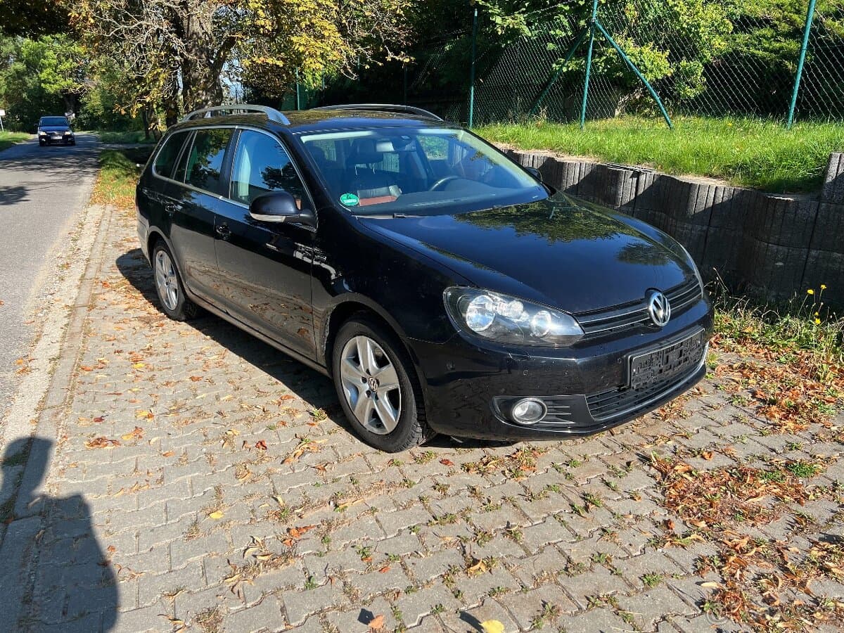 2010 Volkswagen GOLF