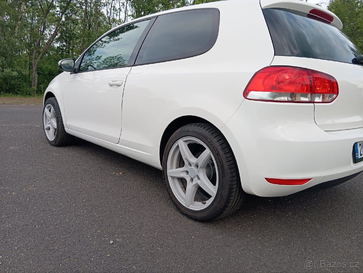 2009 Volkswagen GOLF
