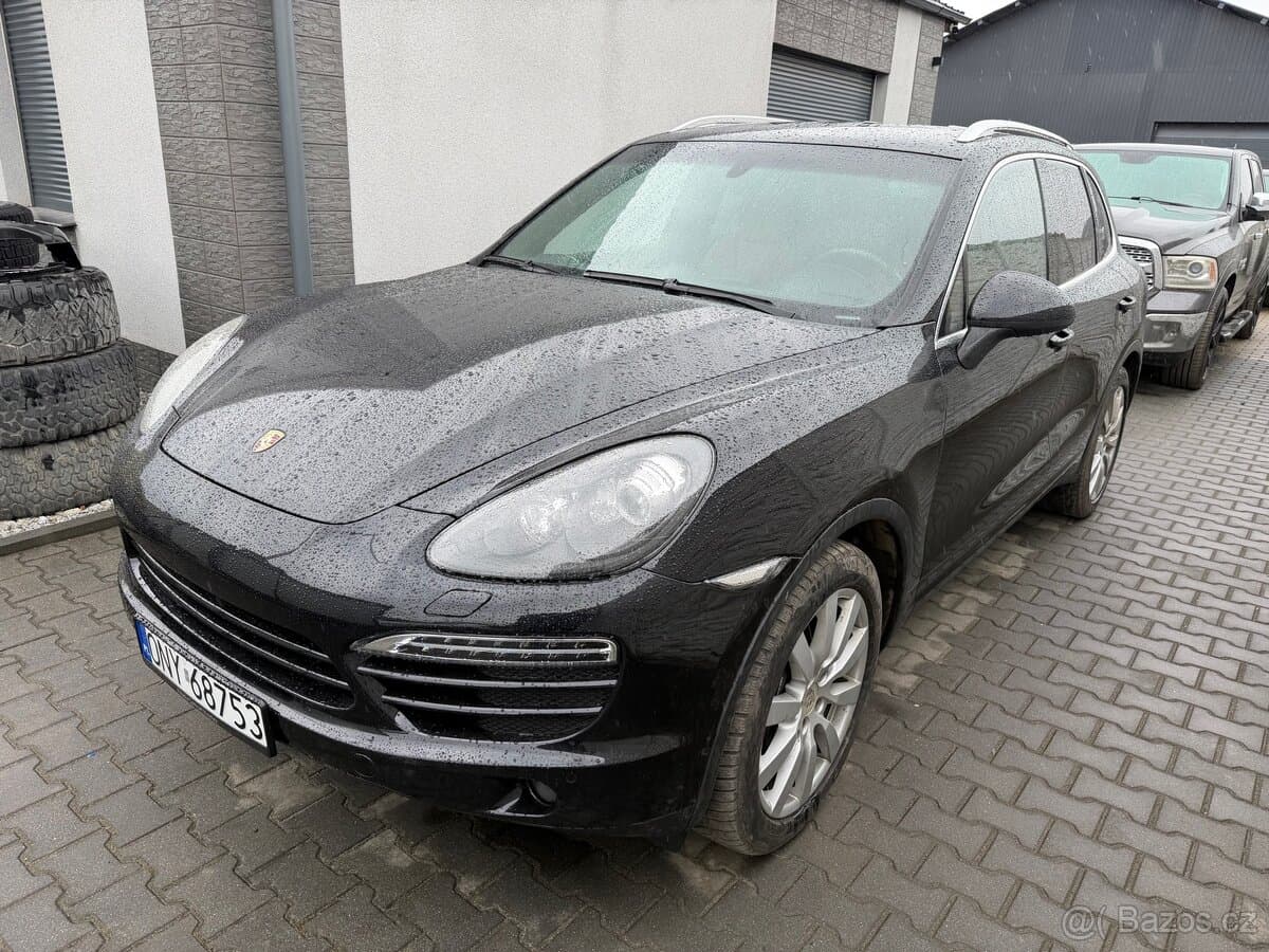 2011 Porsche CAYENNE
