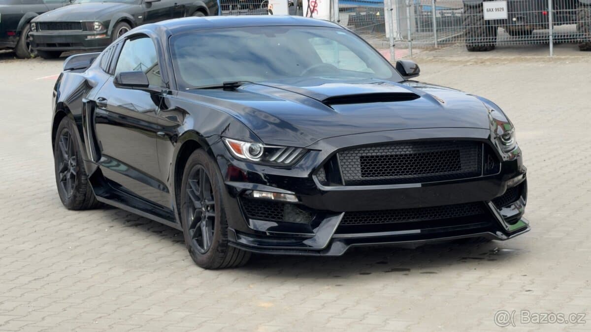 2017 Ford MUSTANG