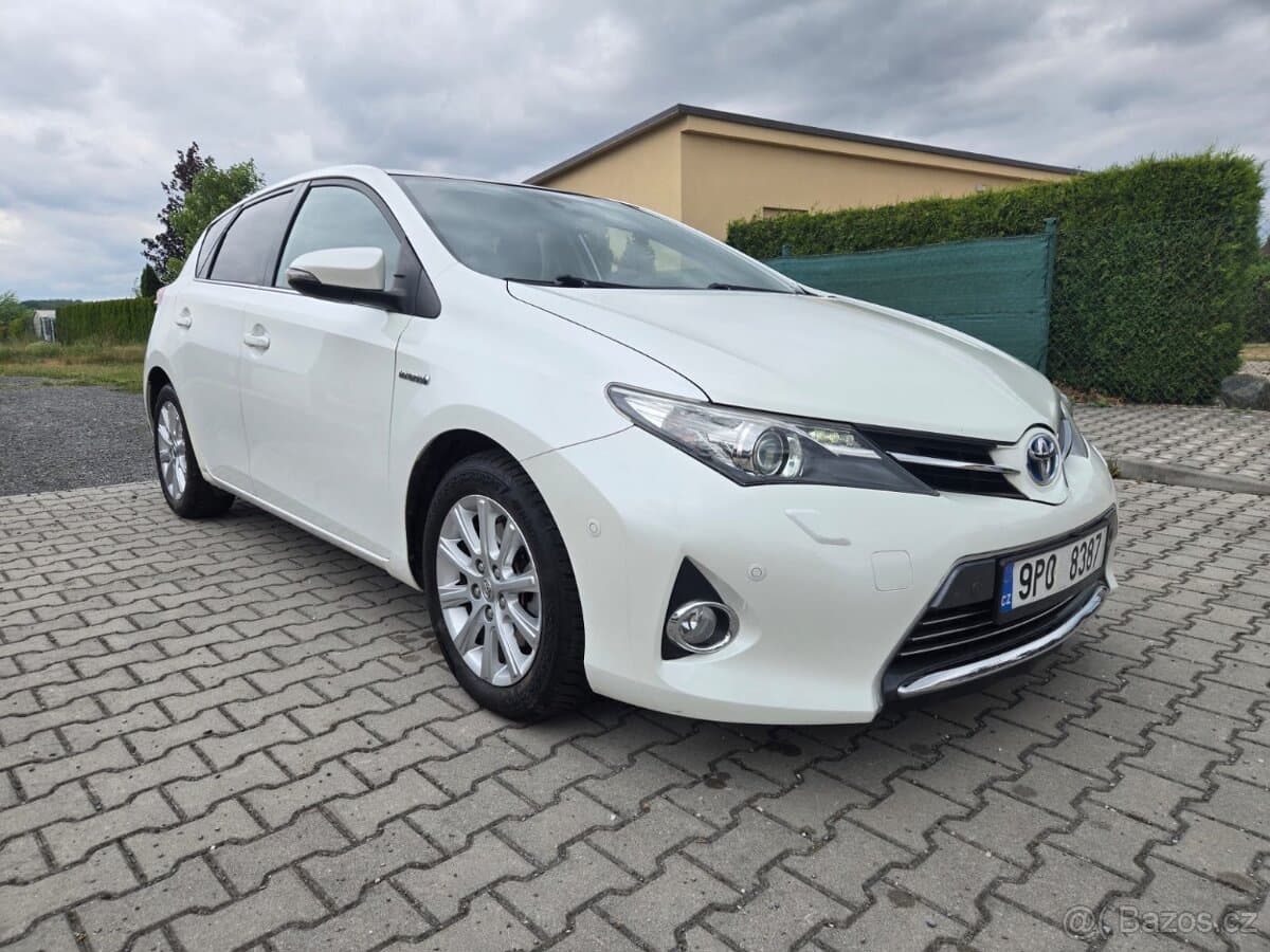 2013 Toyota AURIS