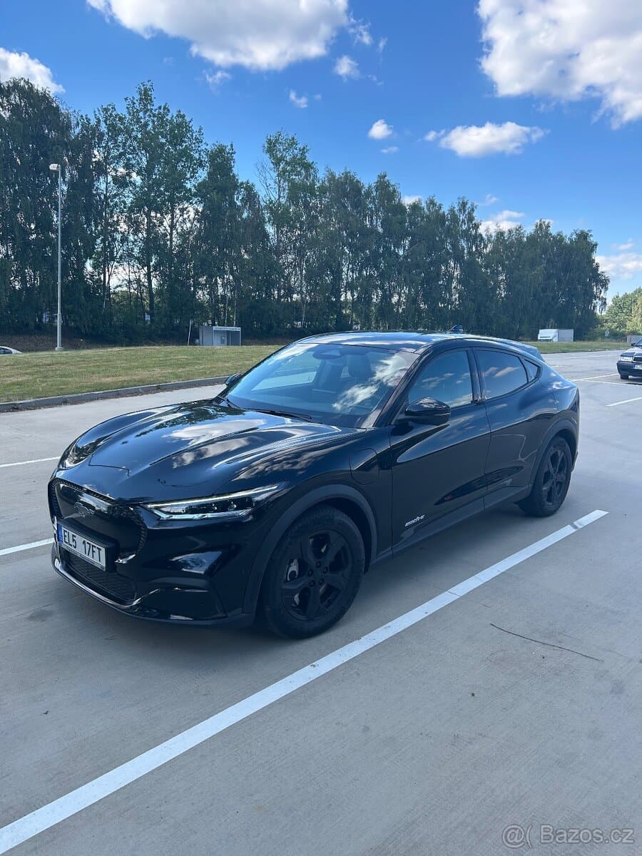 2022 Ford MUSTANG