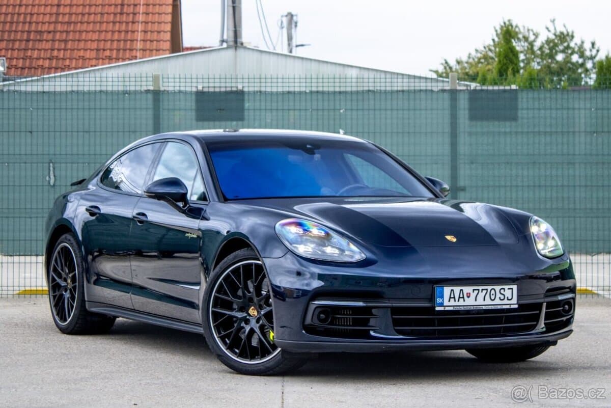 2019 Porsche PANAMERA