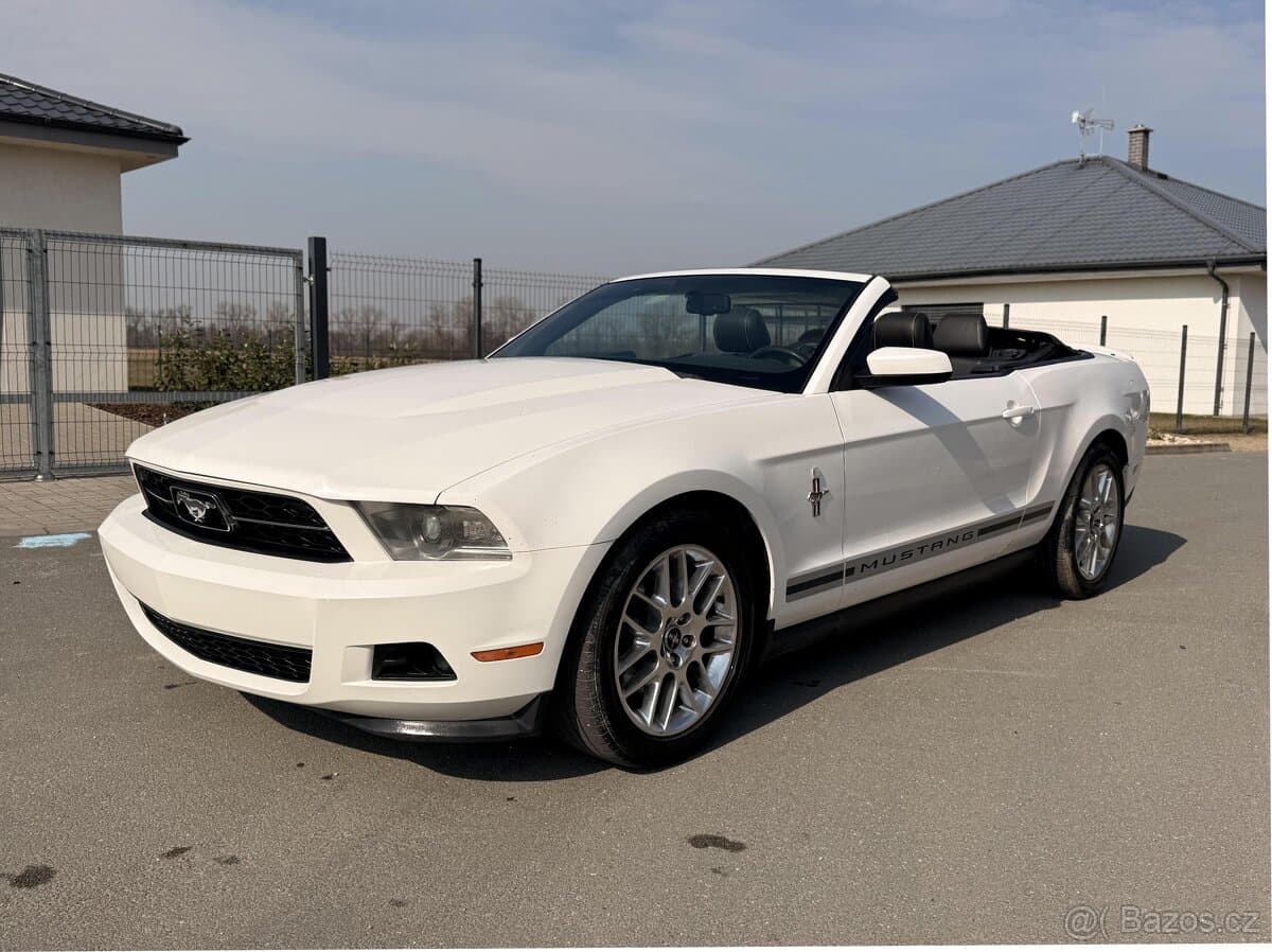 2012 Ford MUSTANG
