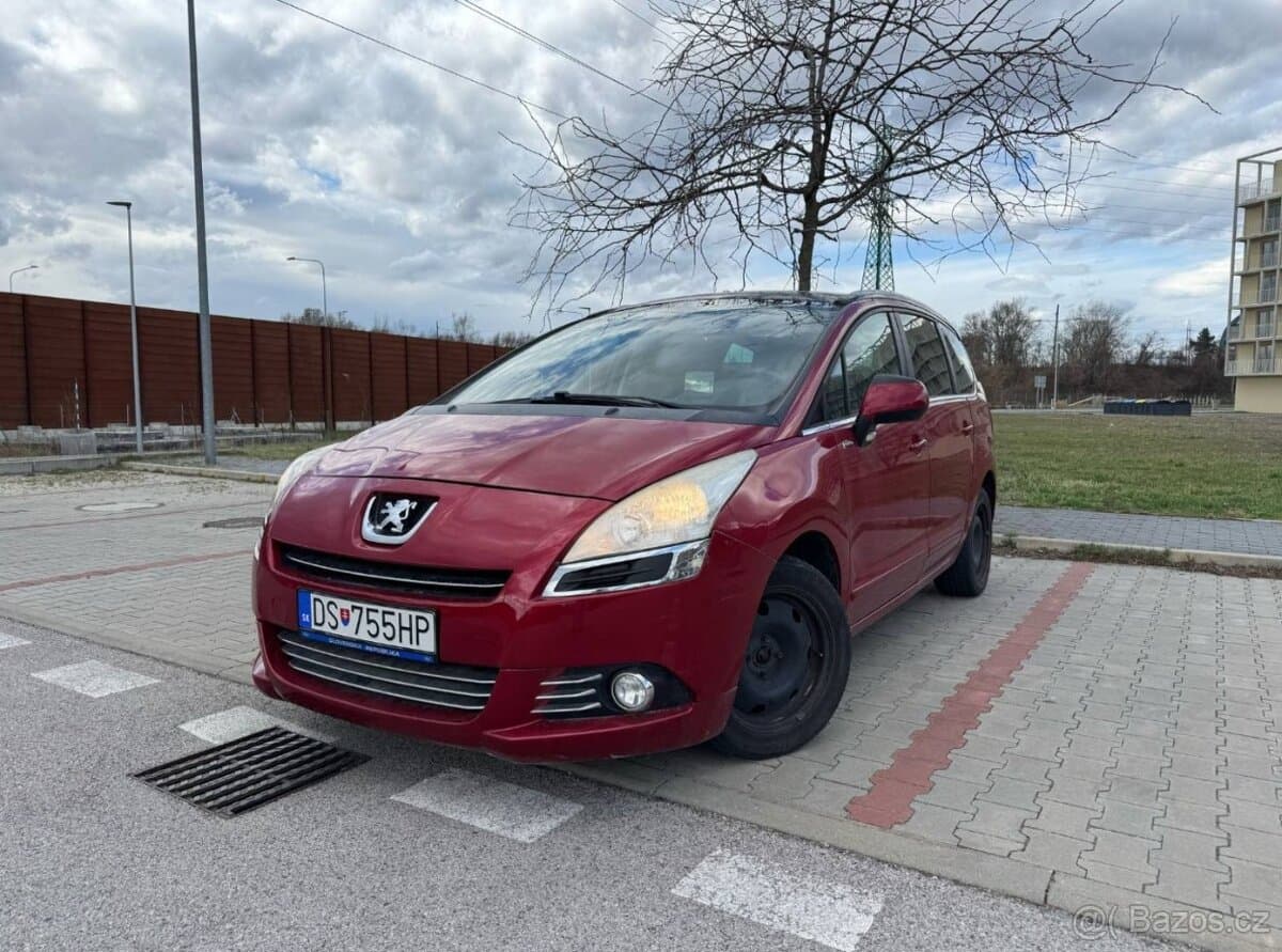 2012 Peugeot 5008