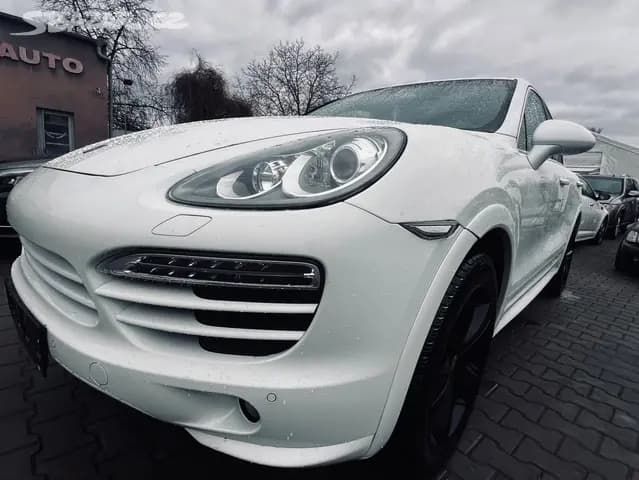 2013 Porsche CAYENNE
