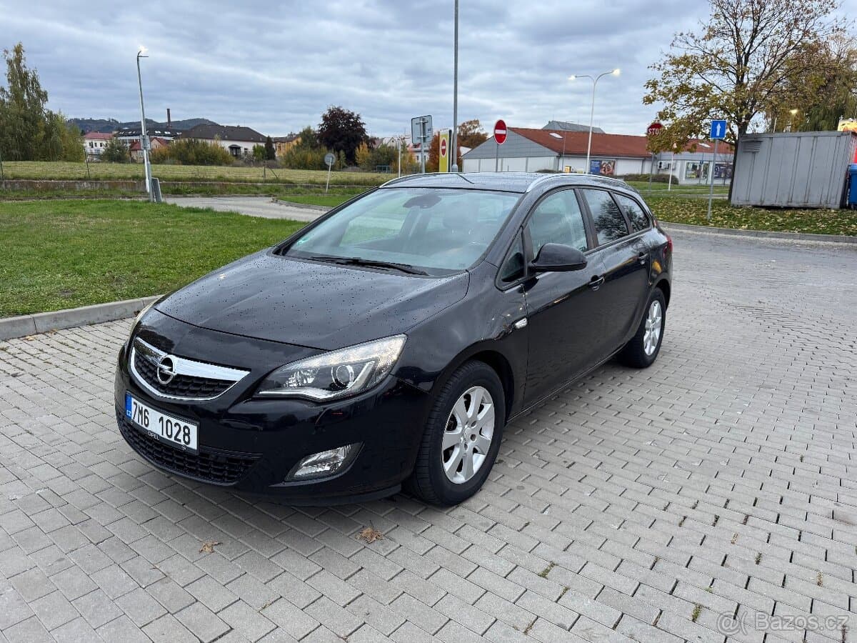 2011 Opel ASTRA