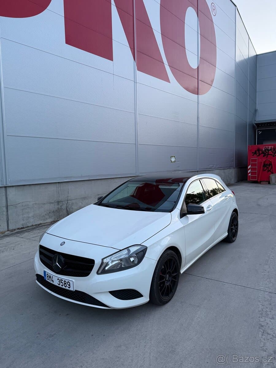 2012 Mercedes-Benz OSTATNÍ