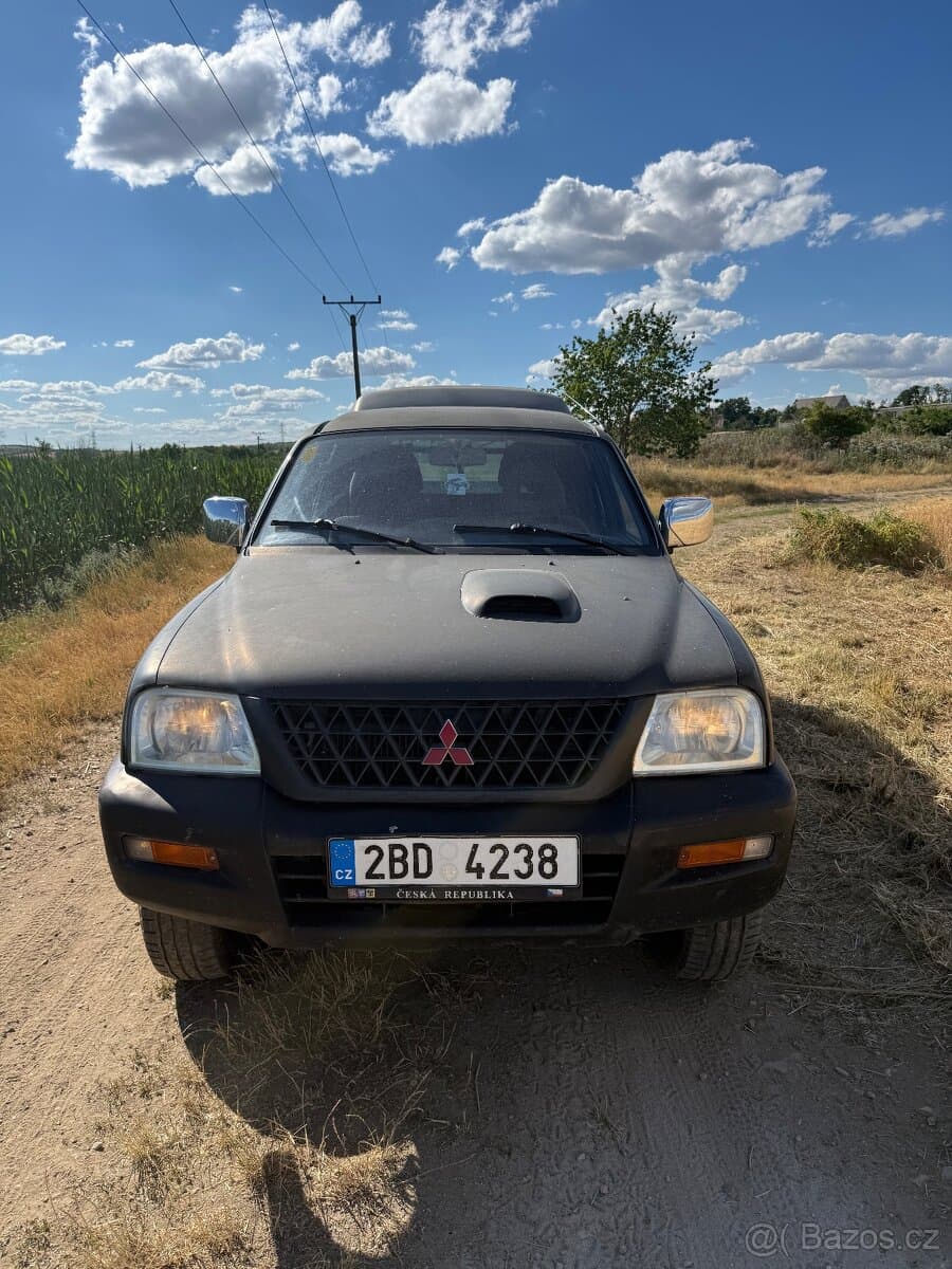 2003 Mitsubishi L200