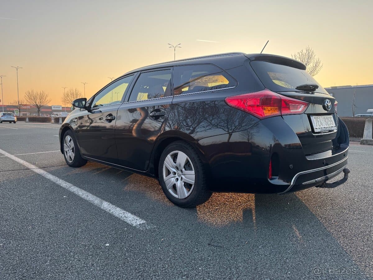 2014 Toyota AURIS
