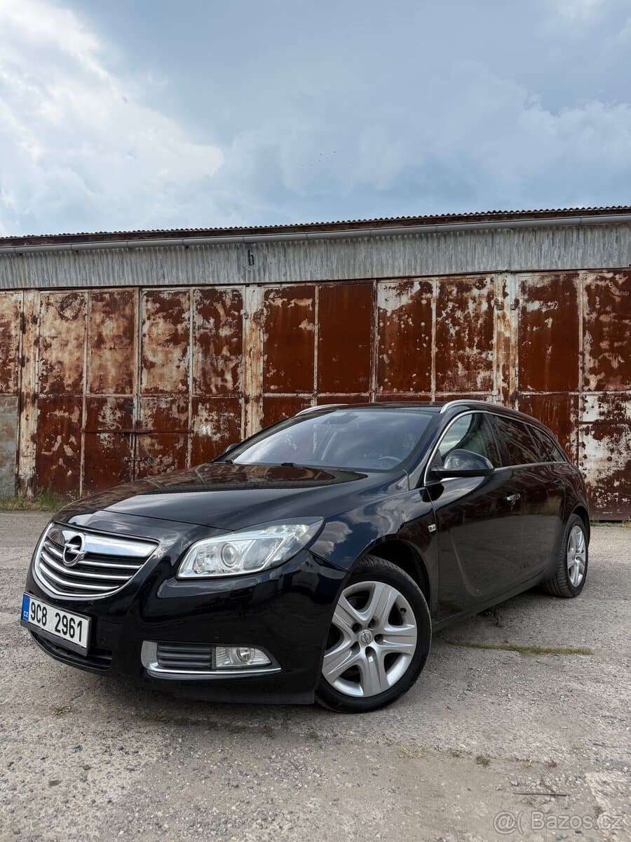 2011 Opel INSIGNIA