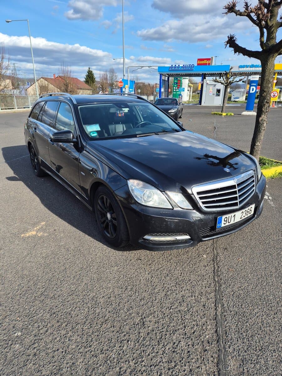 2010 Mercedes-Benz OSTATNÍ