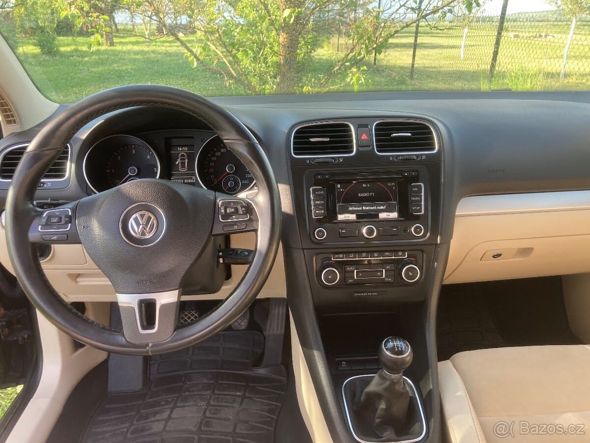 2010 Volkswagen GOLF
