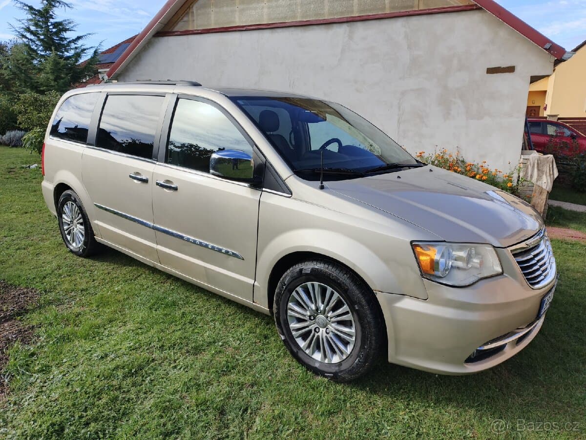 2012 Chrysler PT