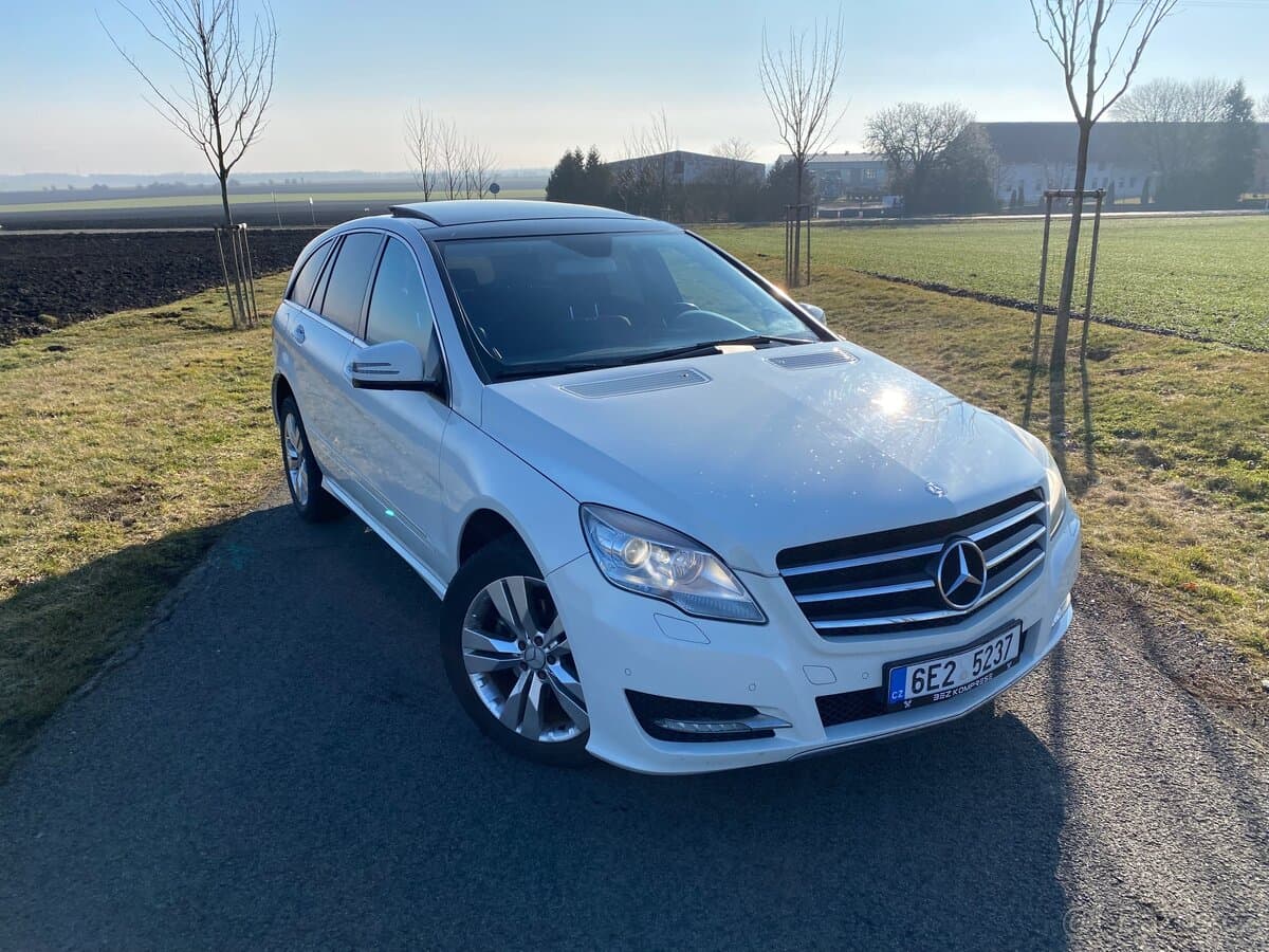 2011 Mercedes-Benz OSTATNÍ