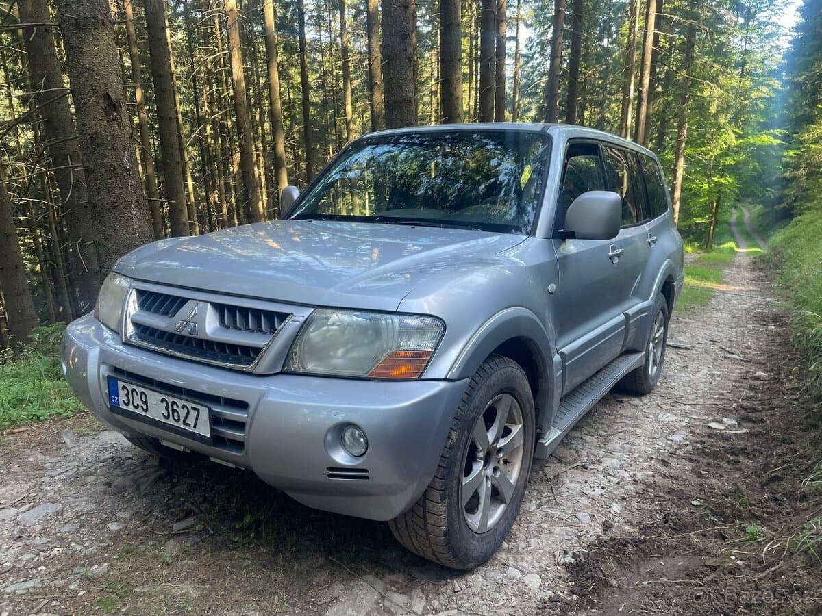 2006 Mitsubishi PAJERO