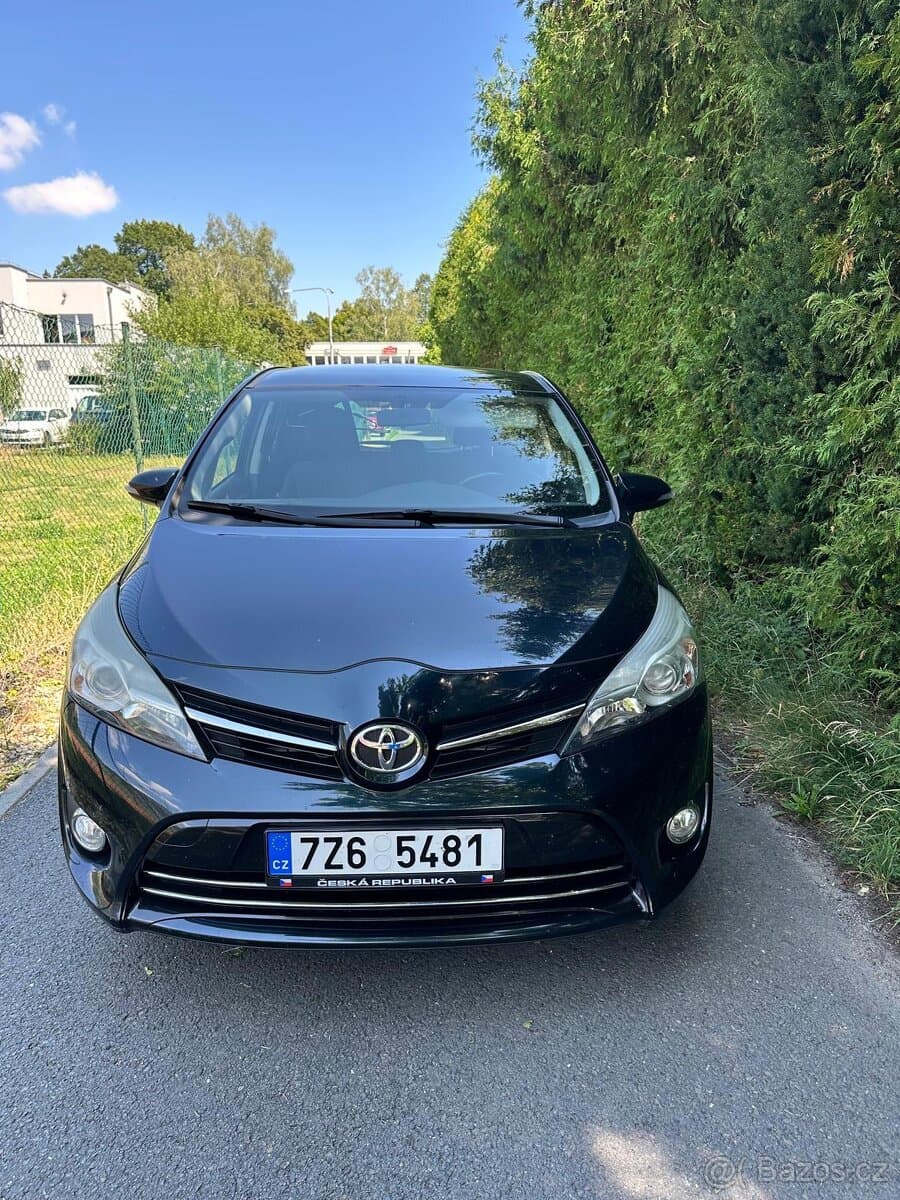2015 Toyota VERSO