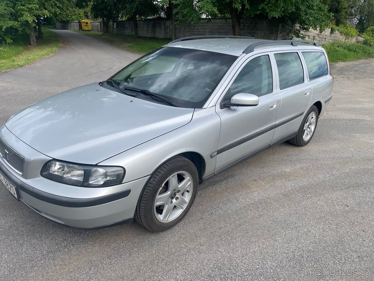 2004 Volvo V70