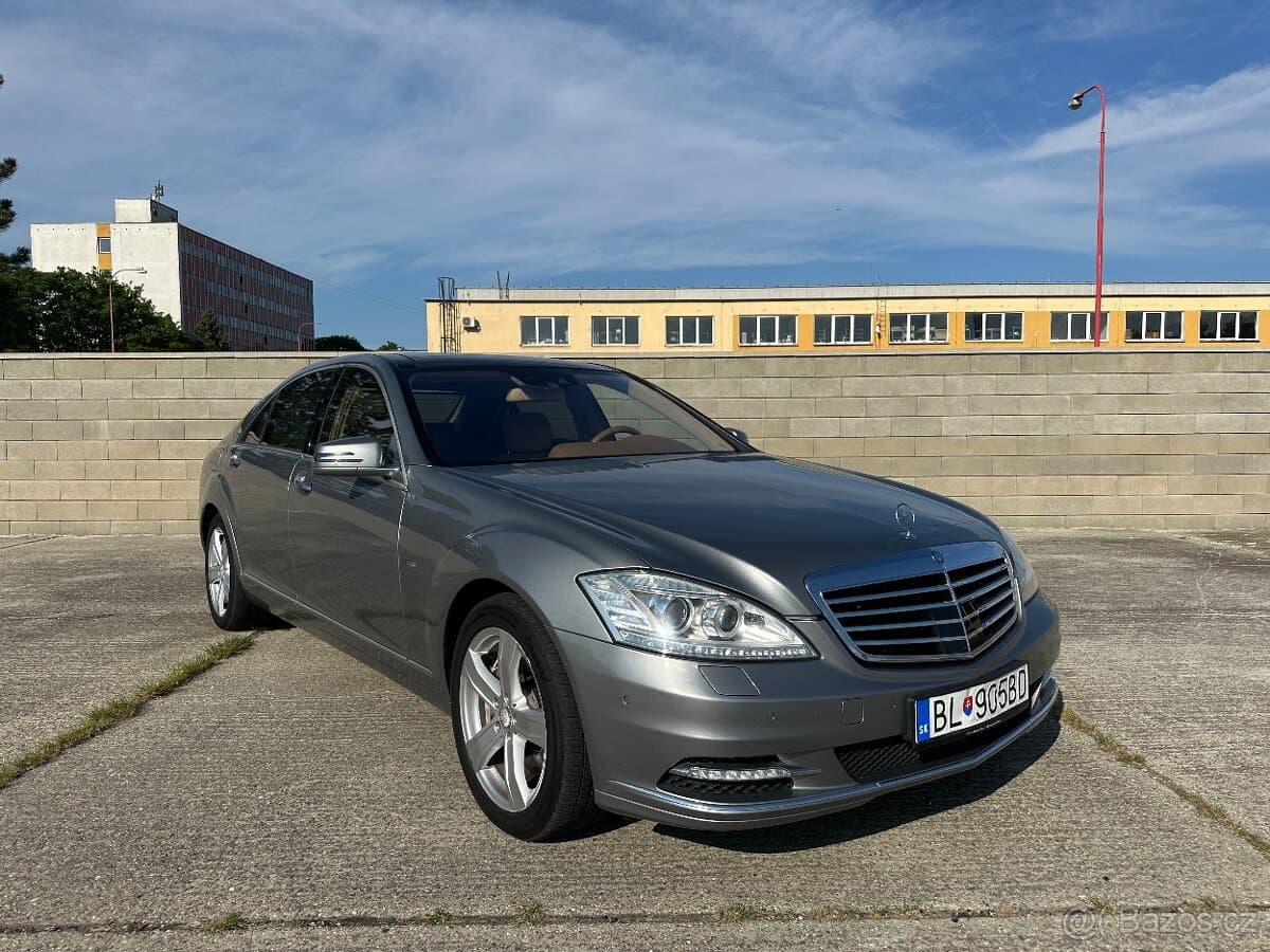 2011 Mercedes-Benz OSTATNÍ