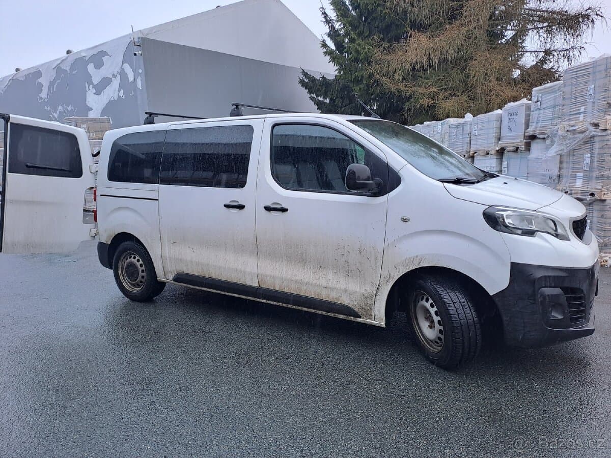 2017 Peugeot TRAVELLER