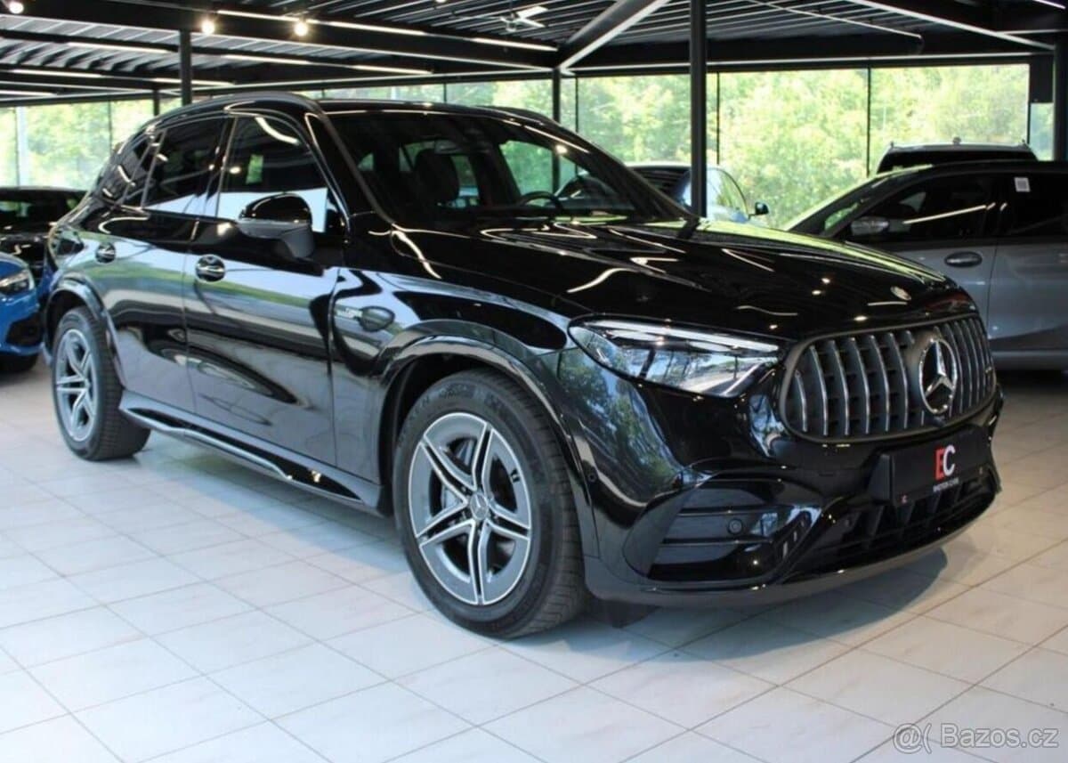 2025 Mercedes-Benz GLC