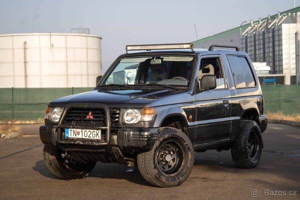 1996 Mitsubishi PAJERO