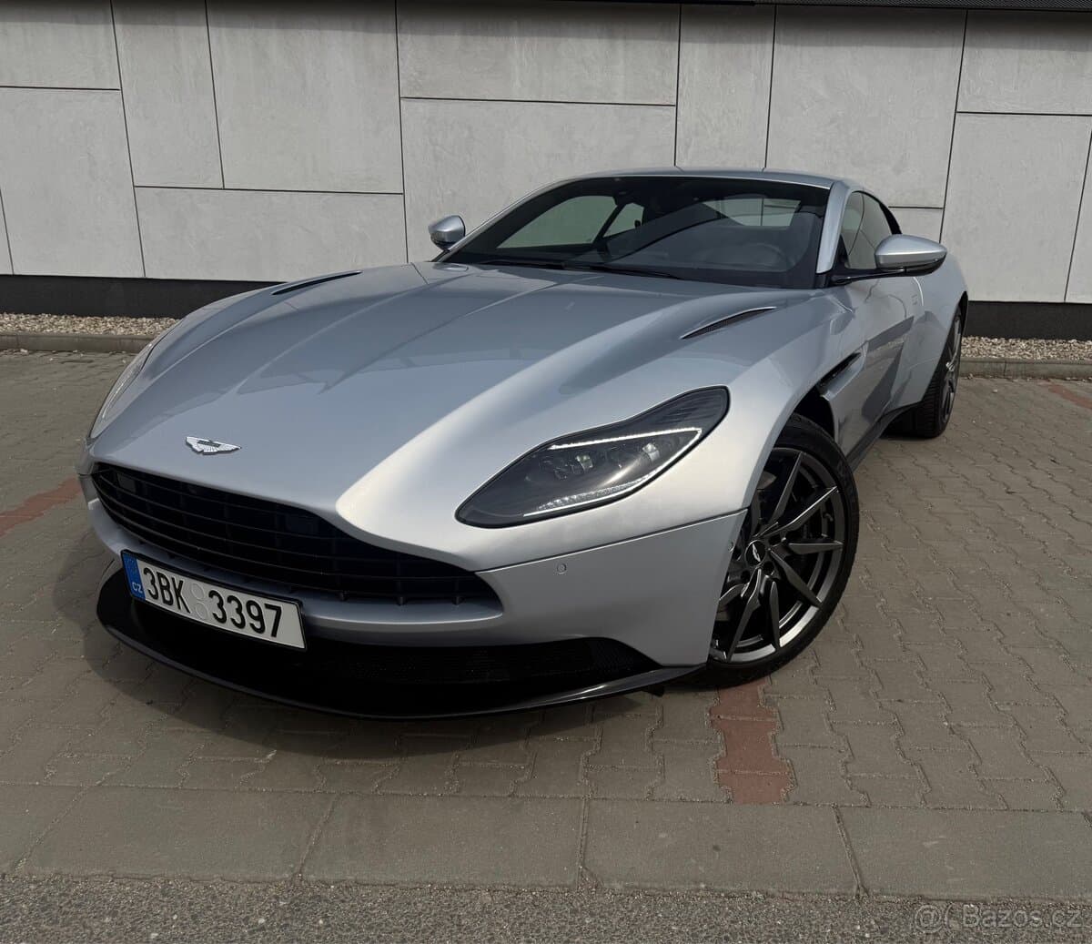 2019 Aston Martin DB11