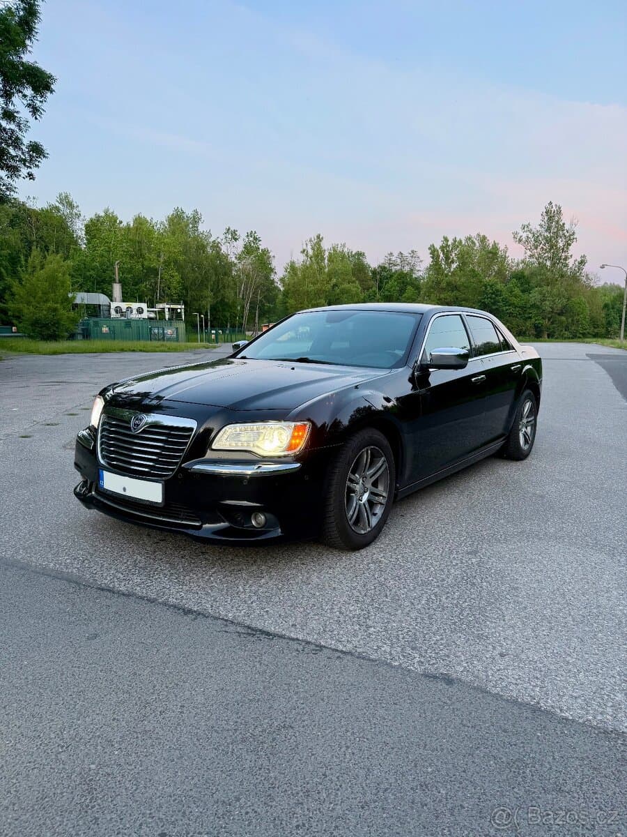 2013 Lancia THEMA
