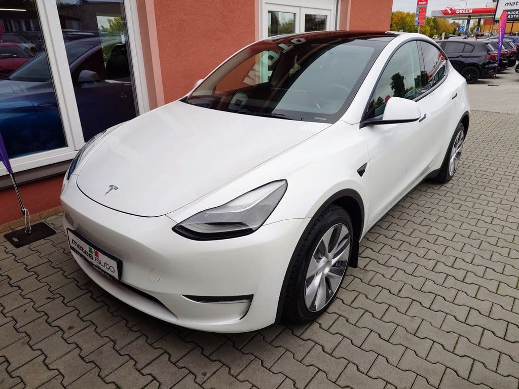 Tesla Model Y Long Range Dual Motor 378