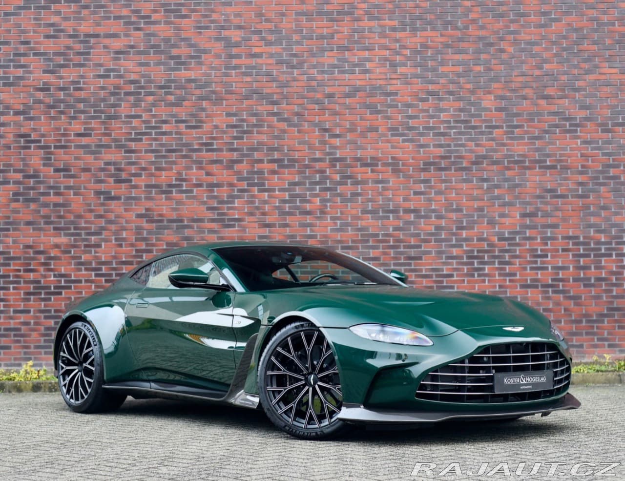 Aston Martin V12 Vantage | 1/333 ks -
