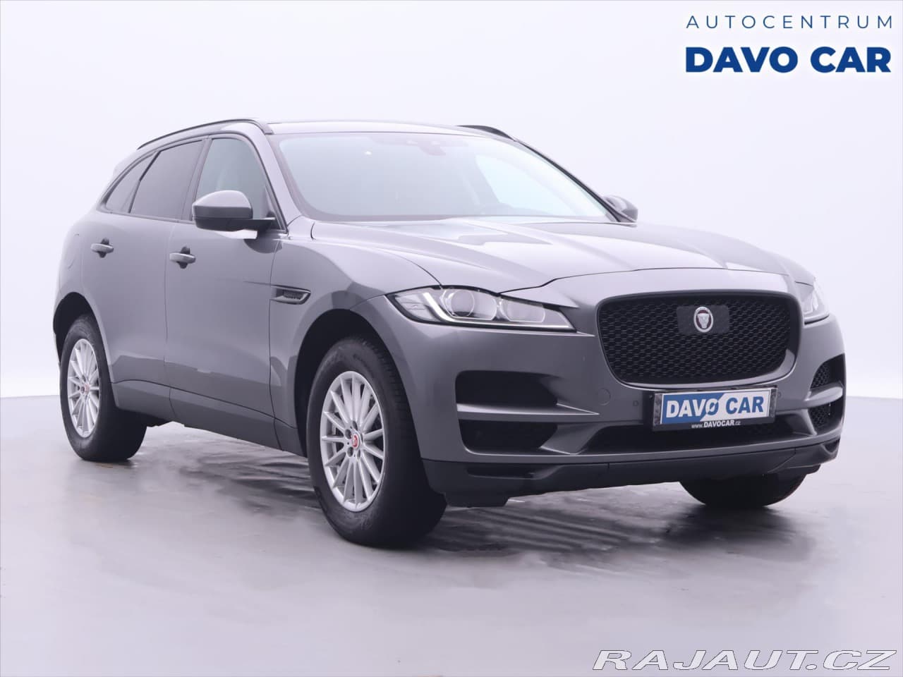 Jaguar F-Pace 2,0 132kW Auto Panorama 2