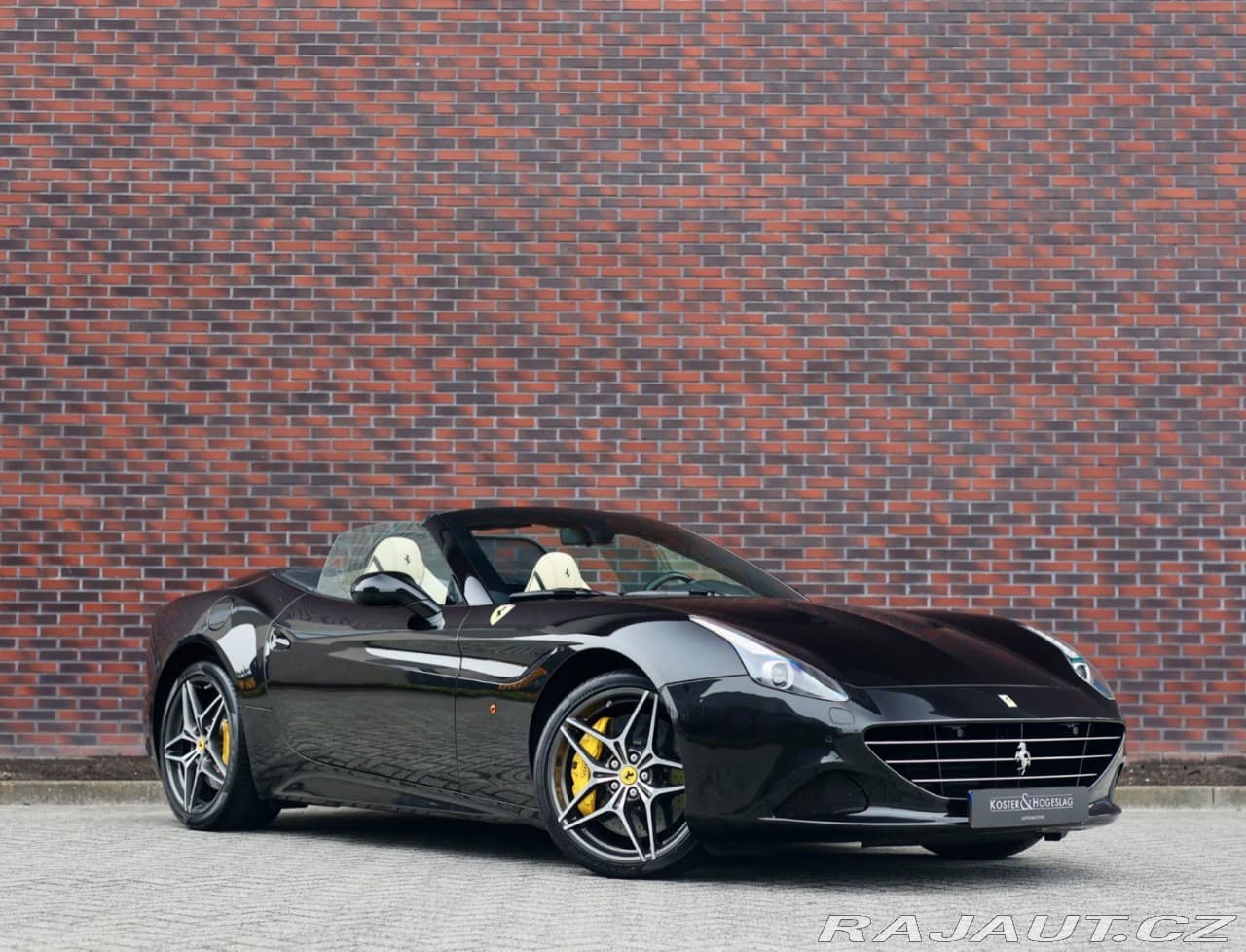 Ferrari California T 3.9 V8 , Kamera, komplet