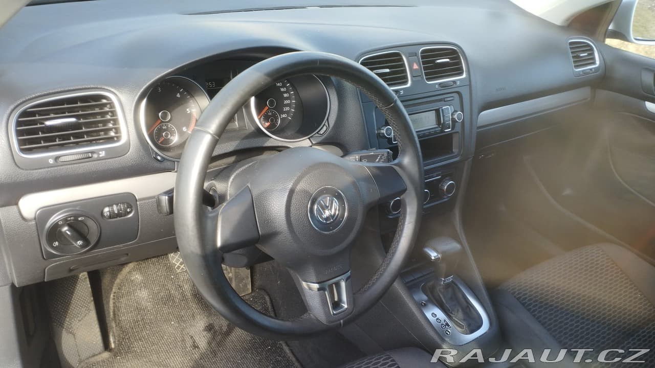 2010 Volkswagen GOLF