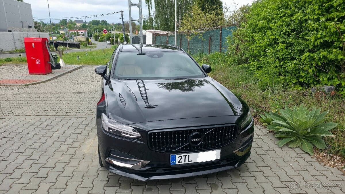 2018 Volvo V90