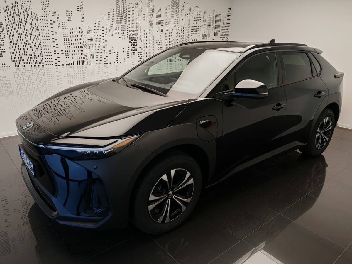 2025 Toyota bZ4X