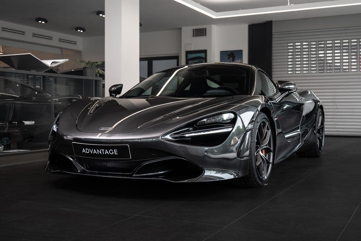 2022 McLaren 720S