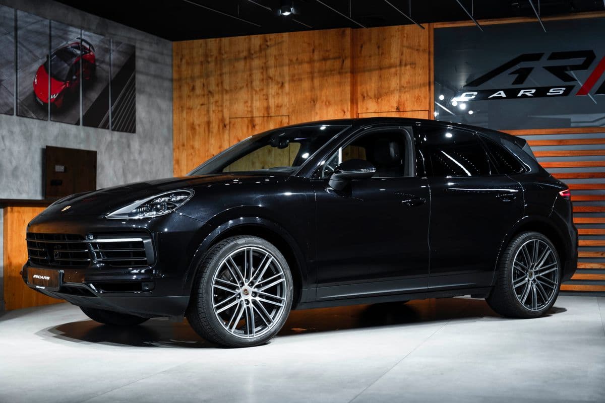 2019 Porsche CAYENNE