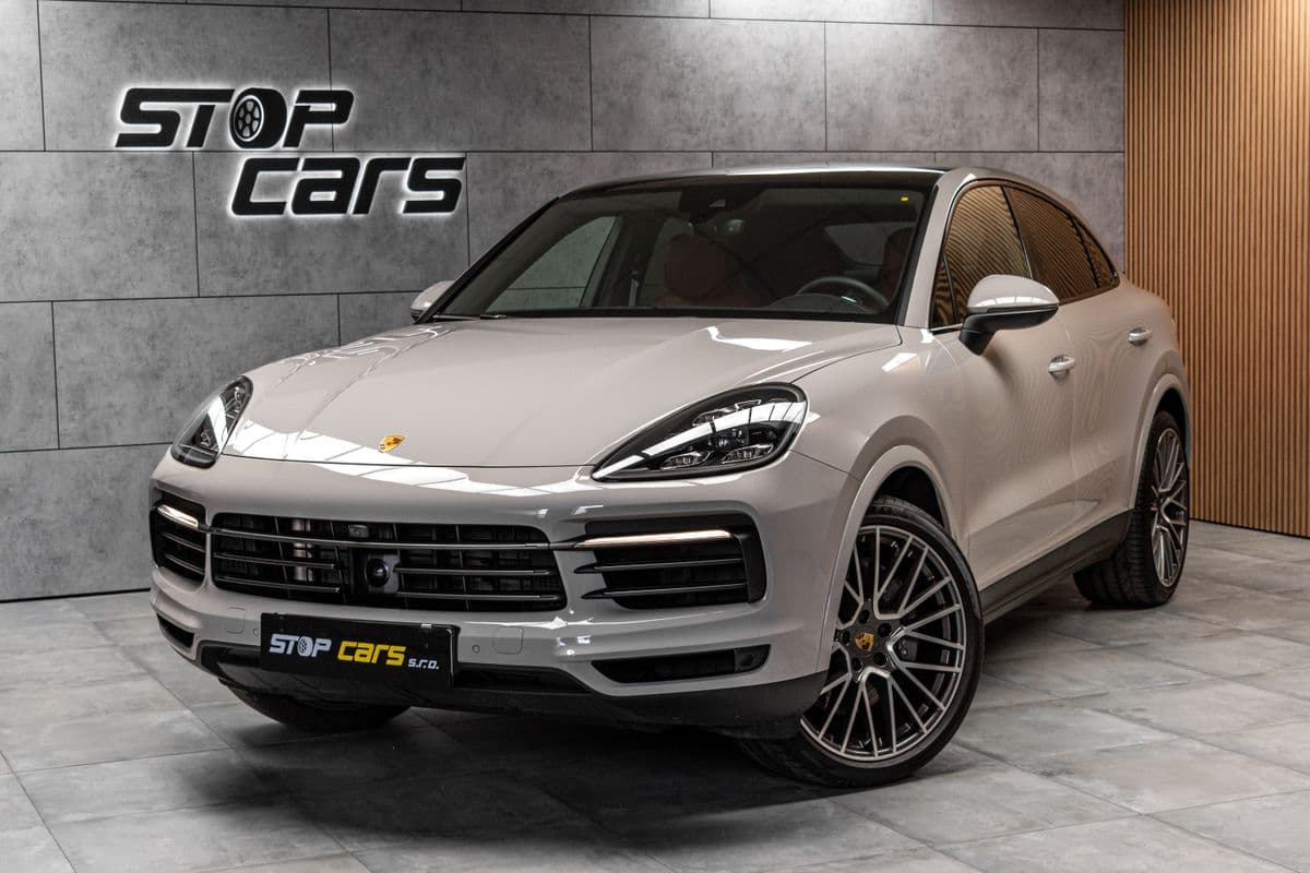 2023 Porsche CAYENNE